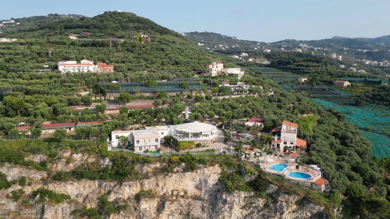 Villaggio Villa Lubrense Massa Lubrense Exterior photo