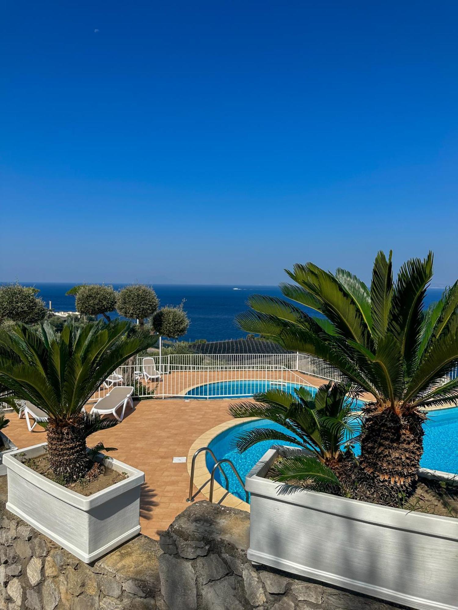 Villaggio Villa Lubrense Massa Lubrense Exterior photo