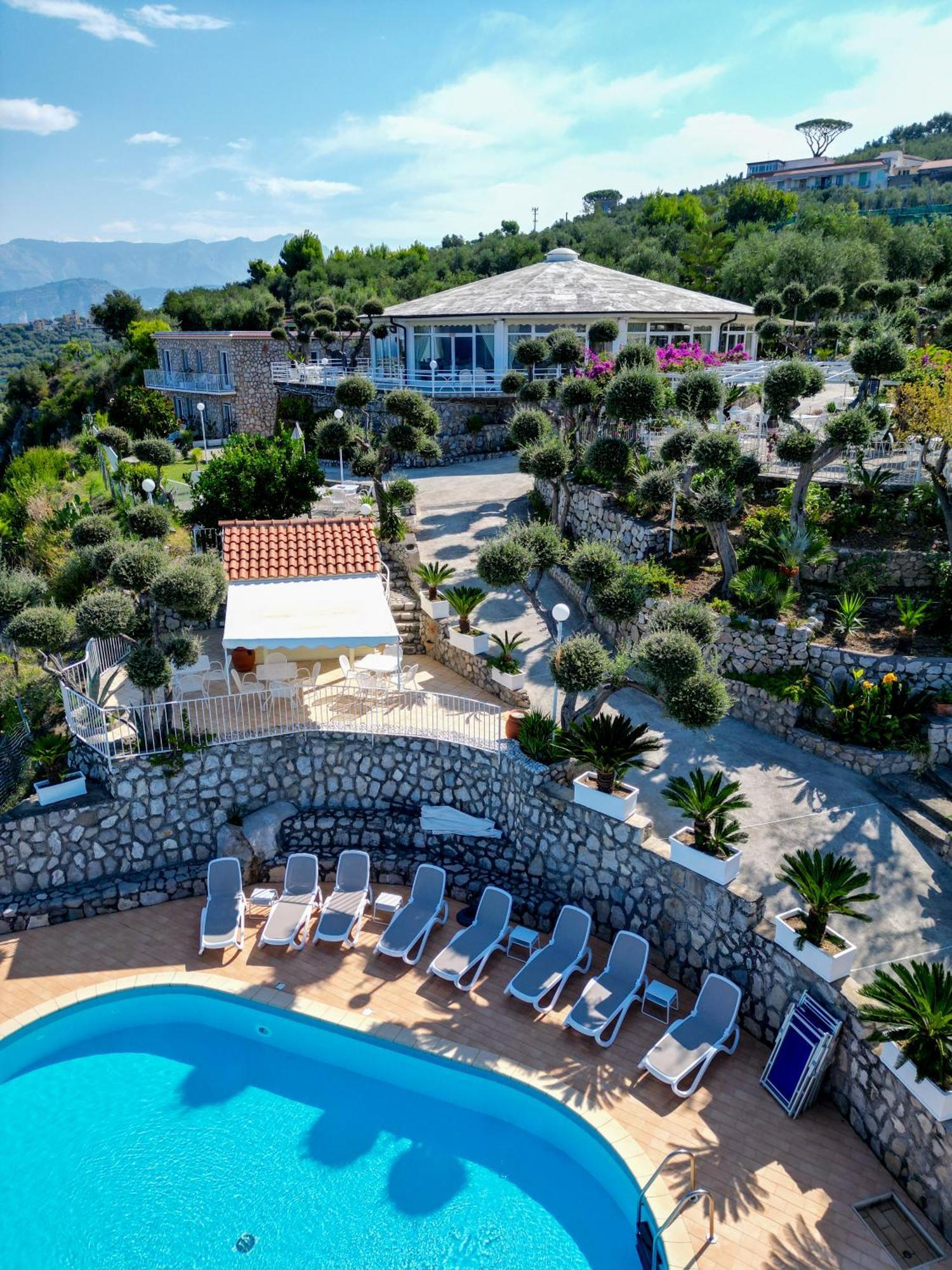 Villaggio Villa Lubrense Massa Lubrense Exterior photo
