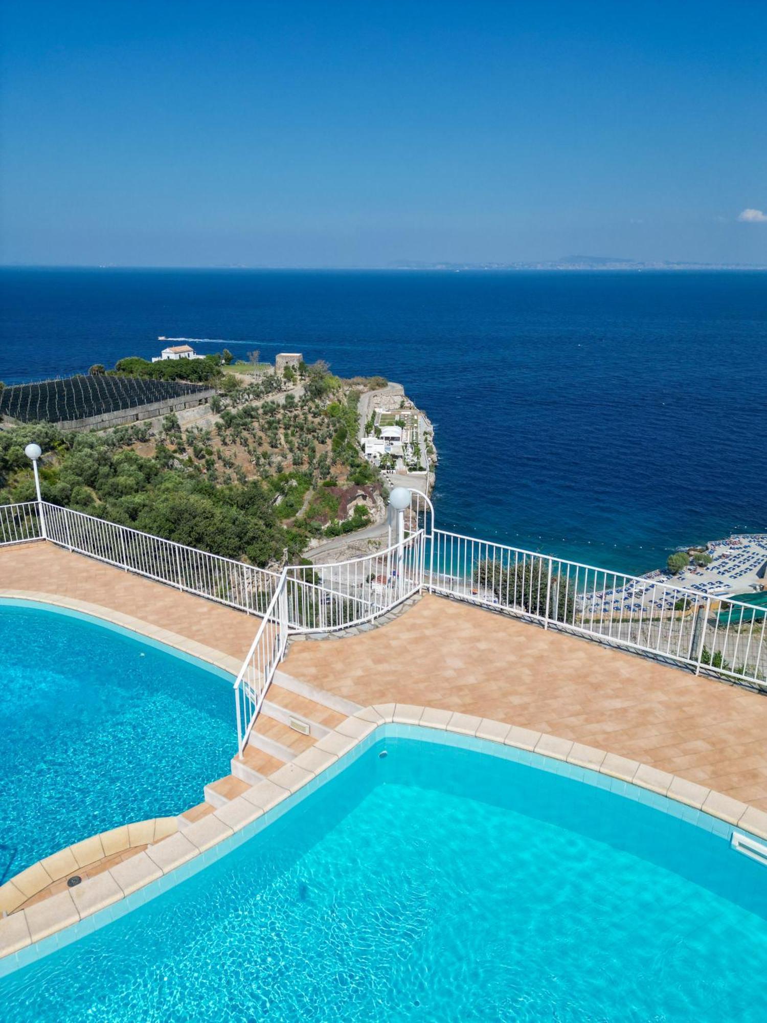 Villaggio Villa Lubrense Massa Lubrense Exterior photo